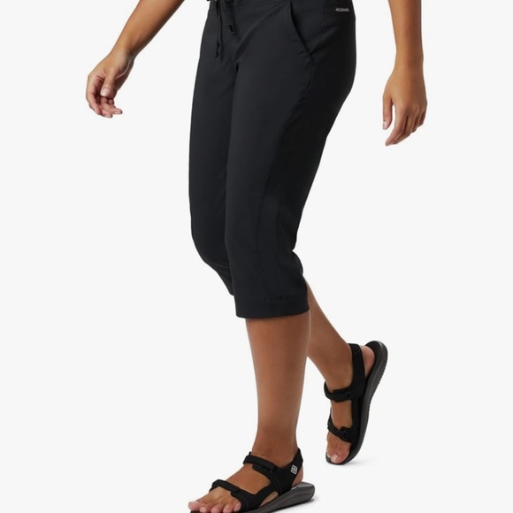 NWOT Columbia BLACK Capris StretchyDesign
PERFECT CONDITION-Never worn (too big) - Picture 2 of 10